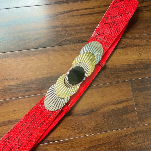 VTG Judith Leiber Red Snakeskin Adjustable Leather Belt - Picture 3 of 15